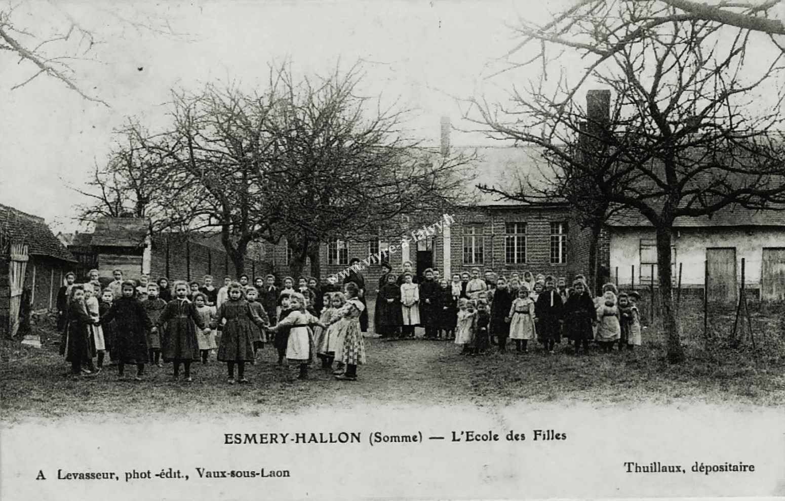 Esmery hallon l ecole des filles