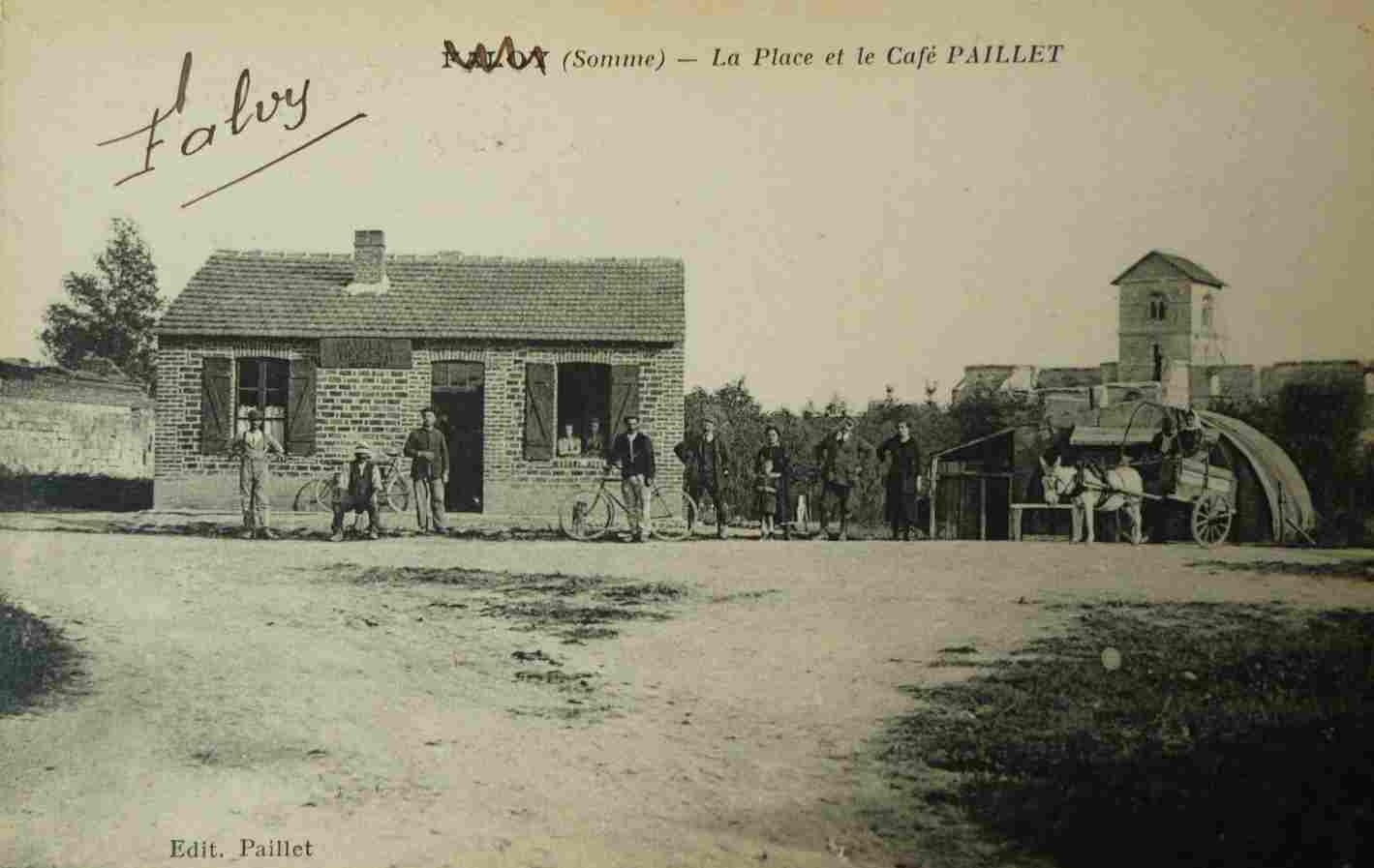 Falvy - La place et café Paillet