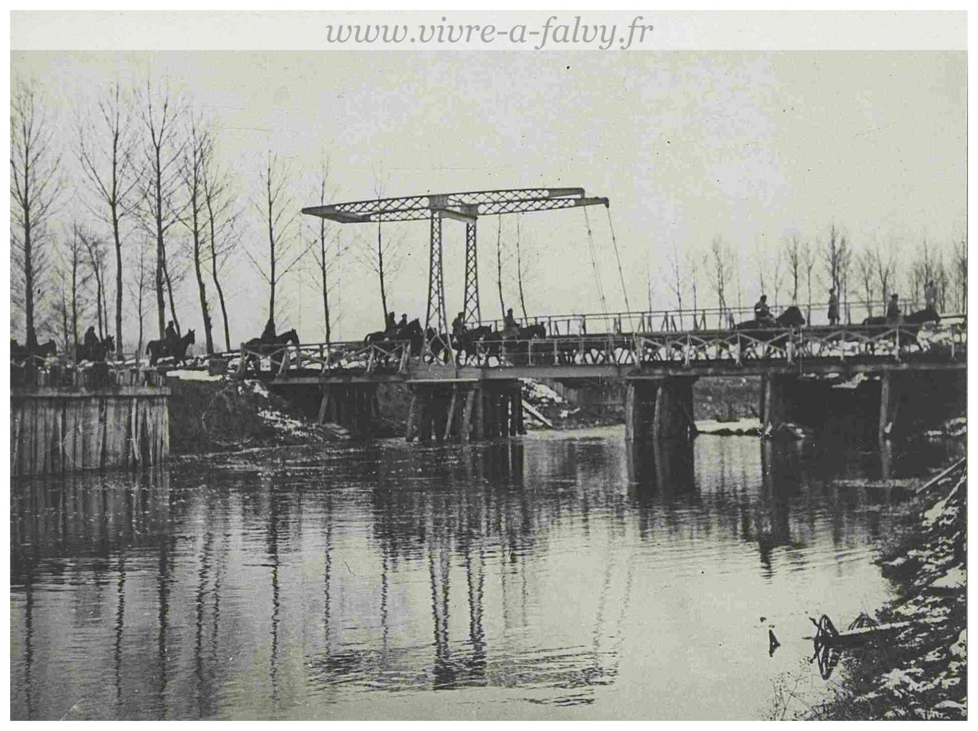 Pargny - Canal de la Somme Pont levant 14 janvier 1918