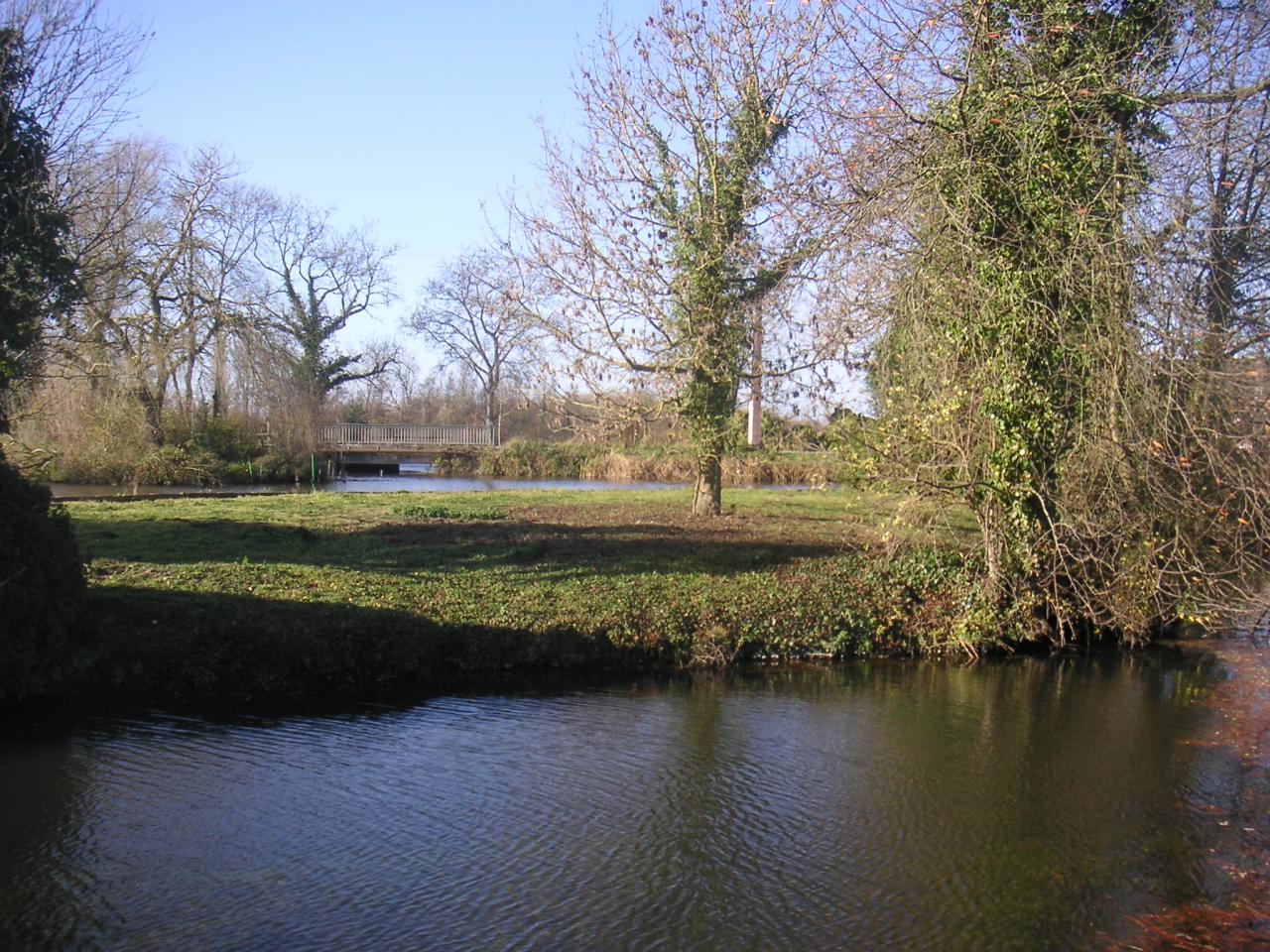 Petit cours d'eau qui longe la Somme